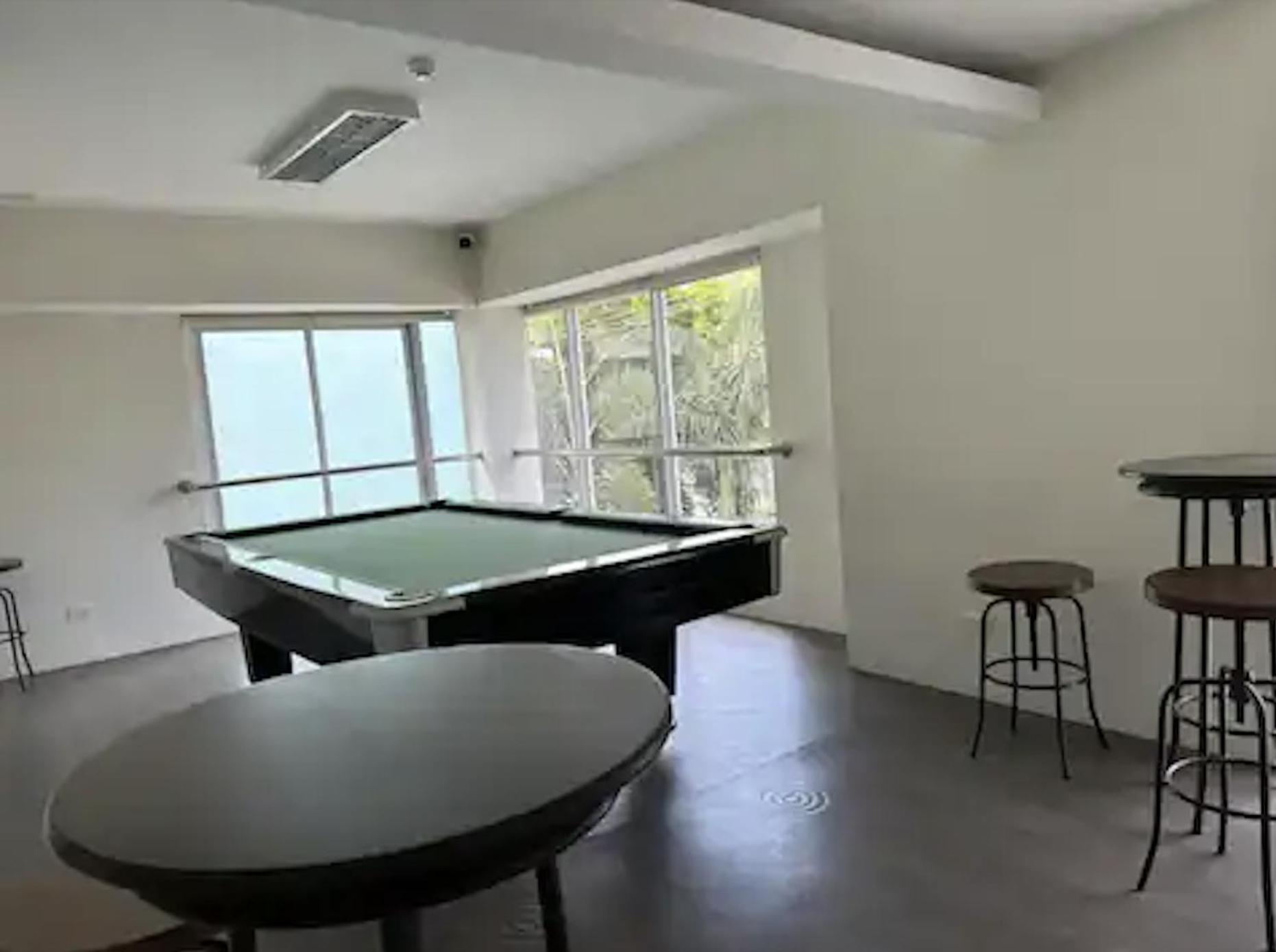 Veronica'S Homestay At Marina Spatial Condo Dumaguete City Ngoại thất bức ảnh