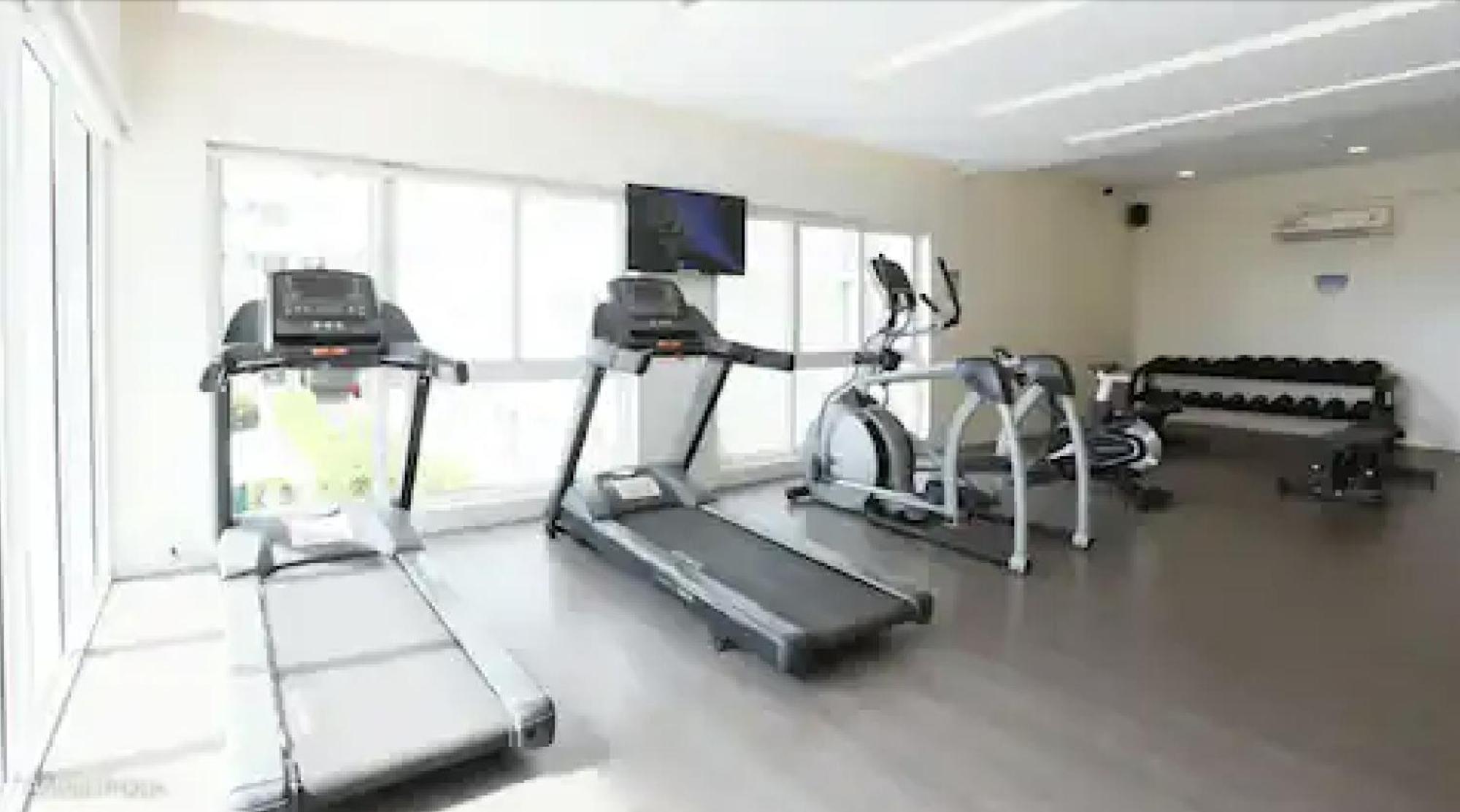 Veronica'S Homestay At Marina Spatial Condo Dumaguete City Ngoại thất bức ảnh