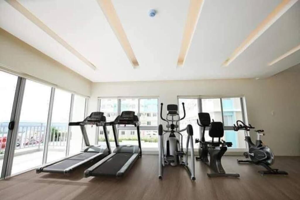 Veronica'S Homestay At Marina Spatial Condo Dumaguete City Ngoại thất bức ảnh