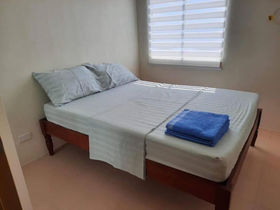 Veronica'S Homestay At Marina Spatial Condo Dumaguete City Ngoại thất bức ảnh