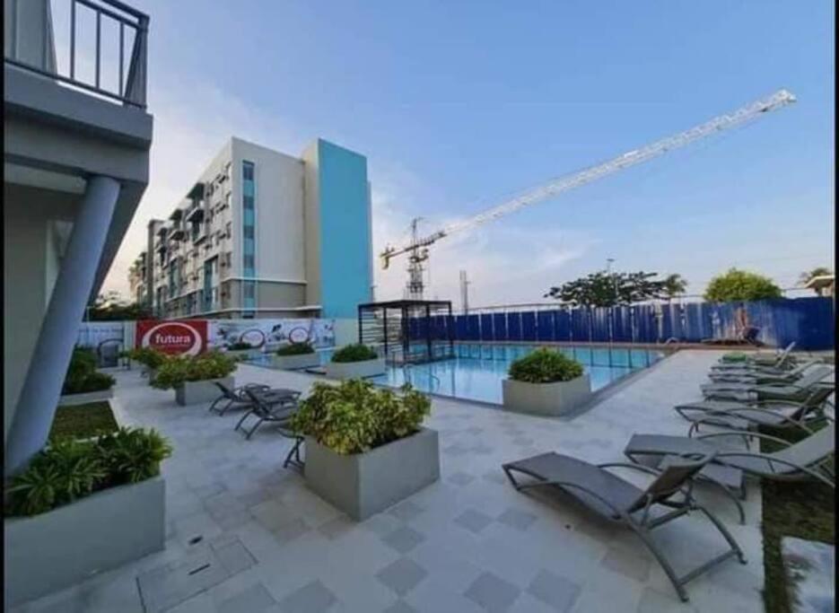 Veronica'S Homestay At Marina Spatial Condo Dumaguete City Ngoại thất bức ảnh