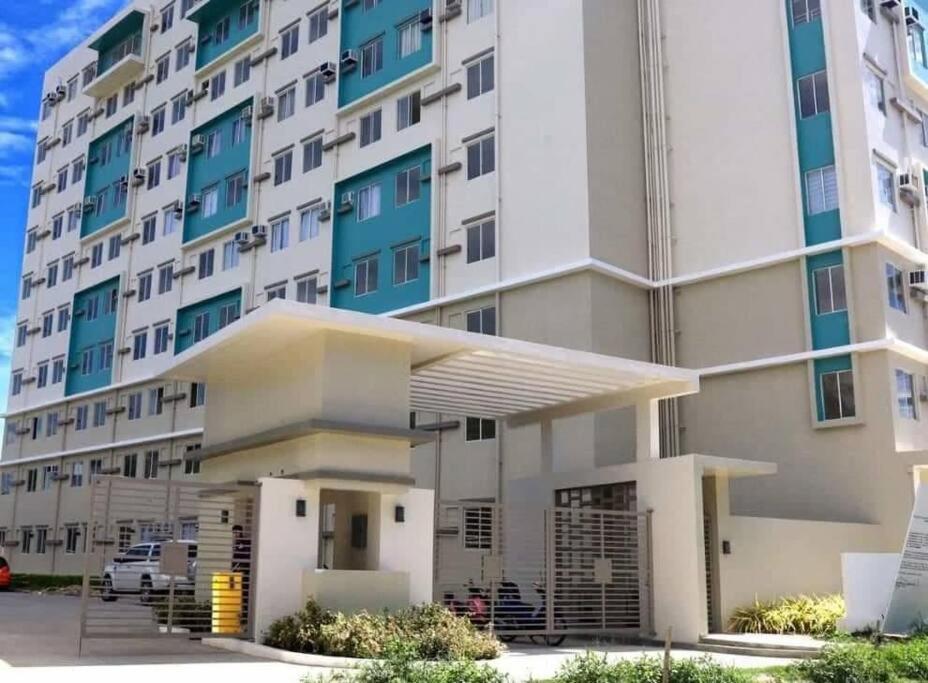 Veronica'S Homestay At Marina Spatial Condo Dumaguete City Ngoại thất bức ảnh