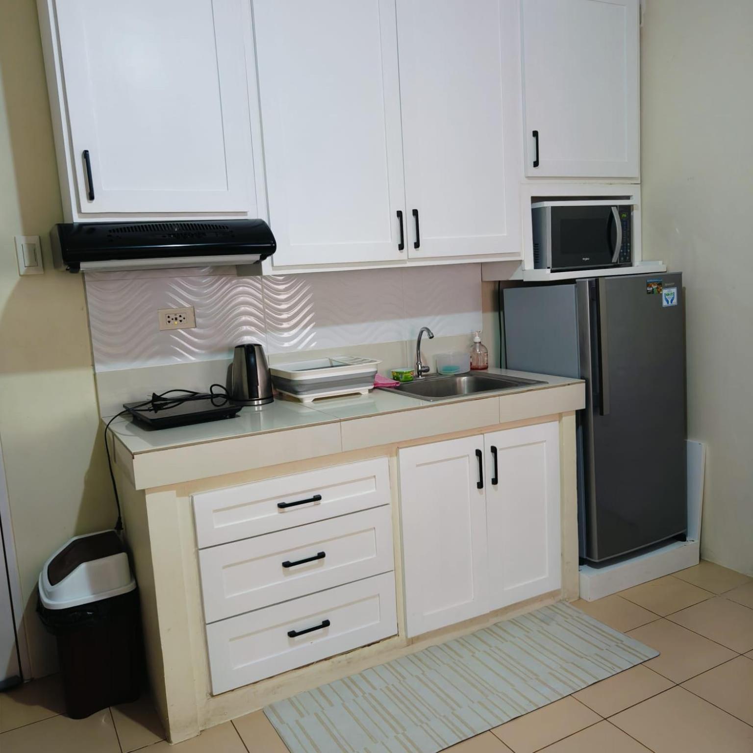 Veronica'S Homestay At Marina Spatial Condo Dumaguete City Ngoại thất bức ảnh